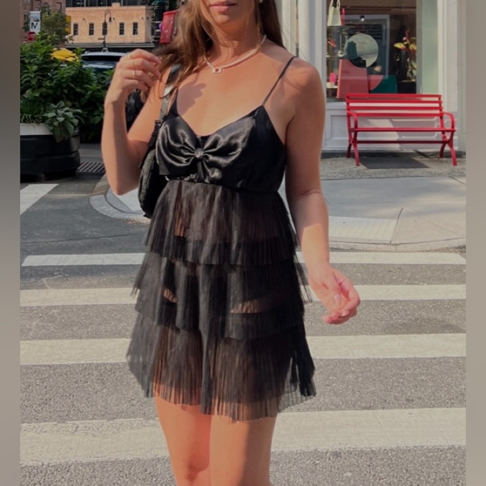Vintage Y2K Victoria's Secret Ruffle Tiered black mini slip dress with bow M